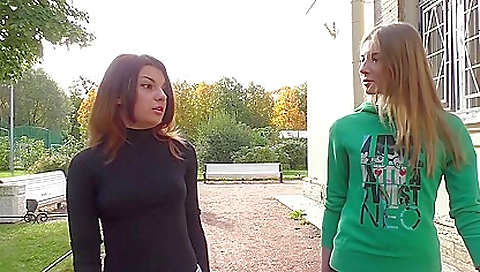 Shemal content apper and cum all over her ass Shemal content apper and cum all over her ass